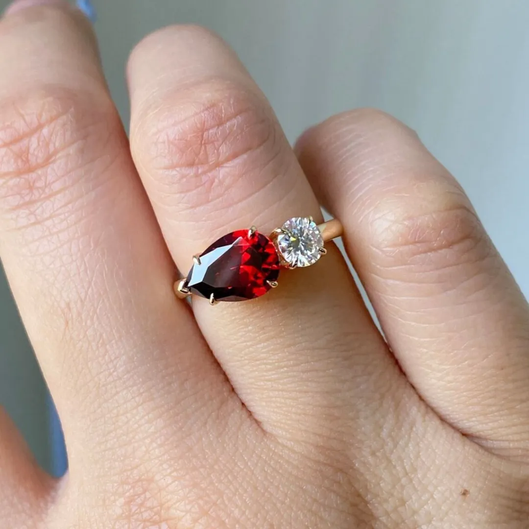 /public/photos/live/Toi Et Moi Pear Cut Red Ruby Diamond Ring 444 (1).webp